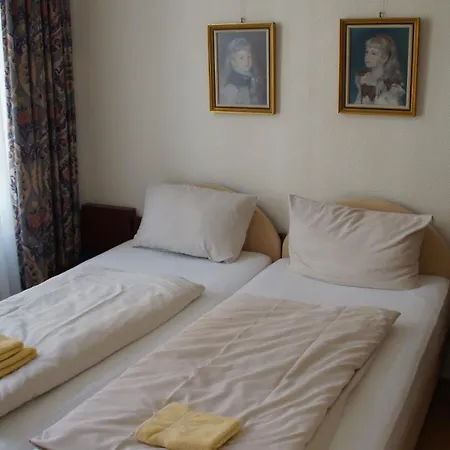 Alt Lueneburger Kutscherstuben Otel 3*